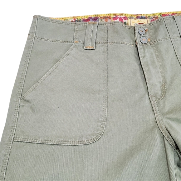 Y2K Levi’s Bermuda Length Shorts Twill Size 10 Mid Rise Jorts Soft Grunge - Picture 5 of 13